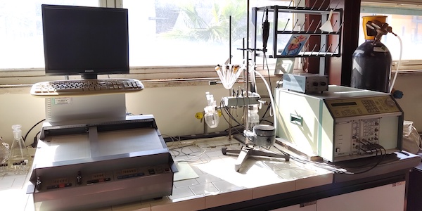 AMEL System 5000 Multifunctional Electrochemical System