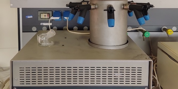 Jouan LP3 Freeze Dryer apparatus