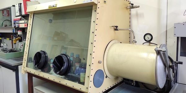 Analytical Chemistry Lab (Glove Box)