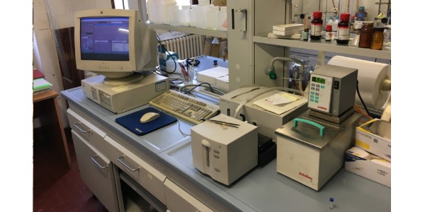 Spettrofotometro UV-vis HP-vectra